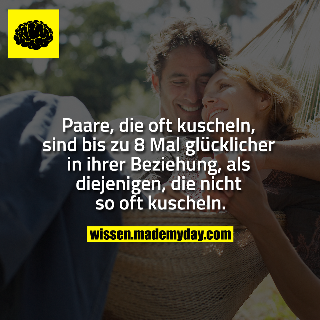 Paare, die oft kuscheln, sind bis zu 8 Mal glücklicher in ihrer Beziehung, als diejenigen, die nicht so oft kuscheln.